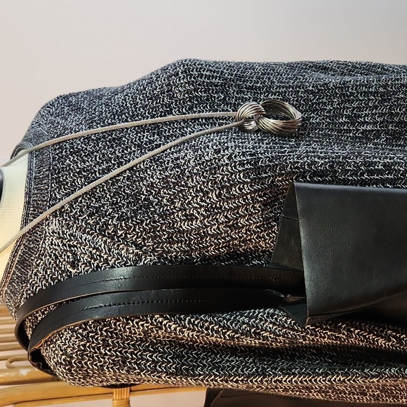 Ellen Tracy black marled sweater L knit crewneck hi lo hem black white comfy - Picture 4 of 14